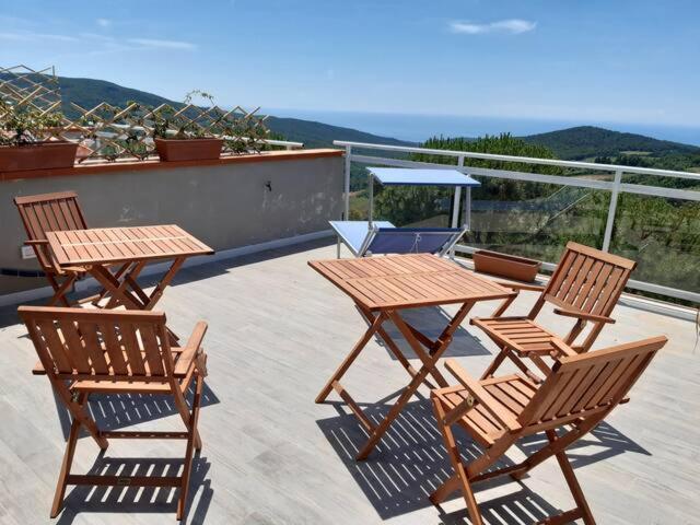 Vista Sulle Isole Dell'Arcipelago Toscano Nibbiaia Bagian luar foto