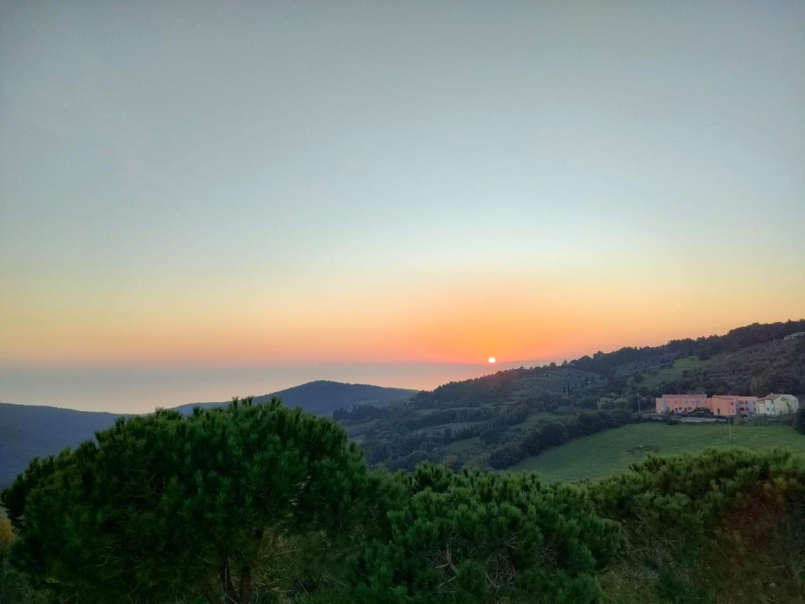Vista Sulle Isole Dell'Arcipelago Toscano Nibbiaia Ruang foto